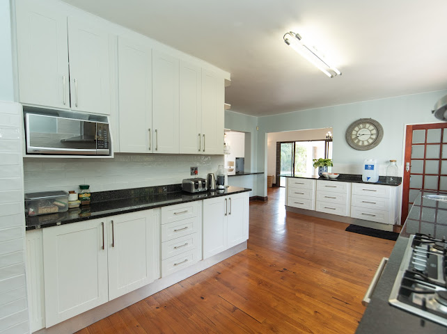 5 Bedroom Property for Sale in Summerstrand Eastern Cape